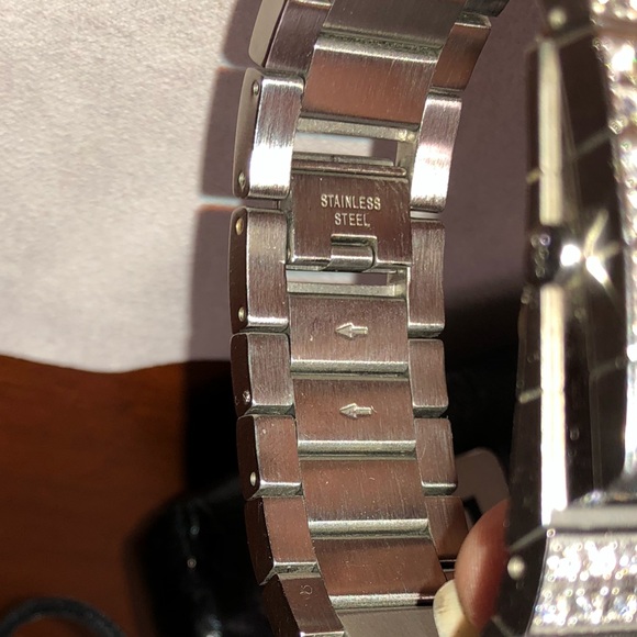 D&G Diamond Encrusted Link Watch - Picture 7 of 8